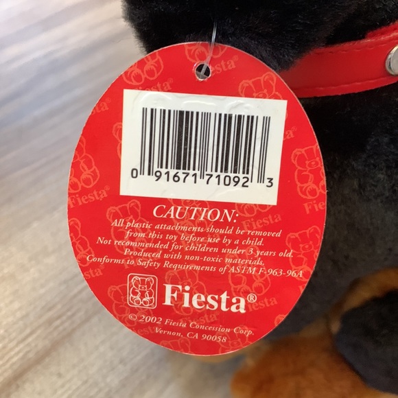 Fiesta Dog Stuffed Rottweiler 2002 original Tags Sitting Puppy Visor Red Leash - Picture 6 of 9